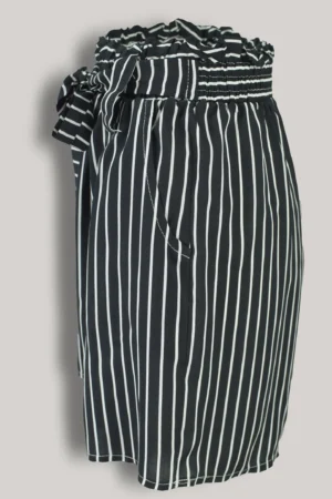 krotkie spodenki damskie cienkie wysoki stan pas kieszenie rose czarne w białe paski