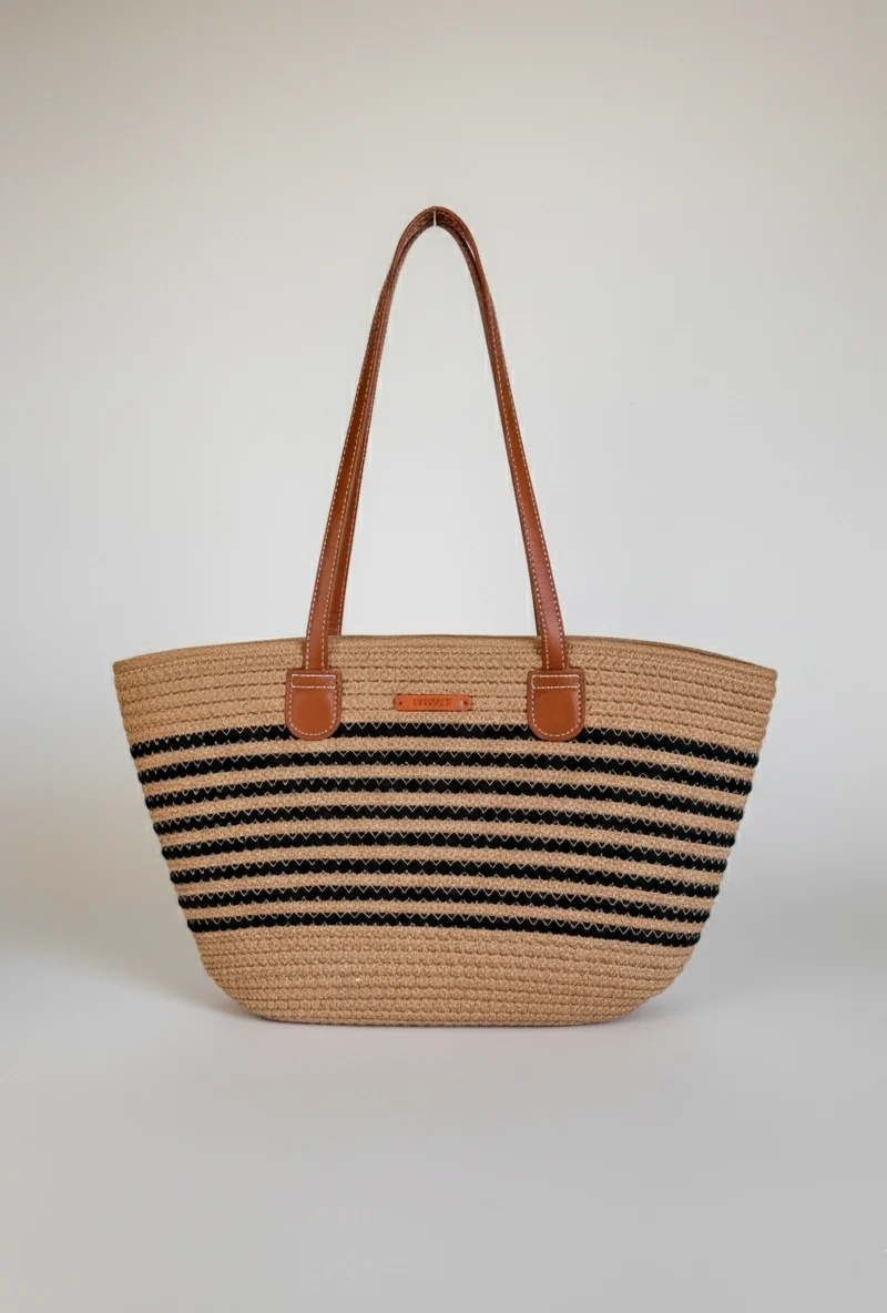 Brązowa torebka Alma z czarnymi paskami – widok z boku