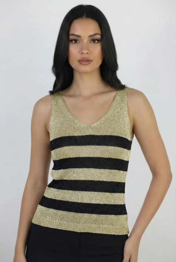 Bluzka na ramiączkach złota w eleganckim stylu, przód z dekoltem w serek i brakiem rękawów, poziome paski na całej długości.